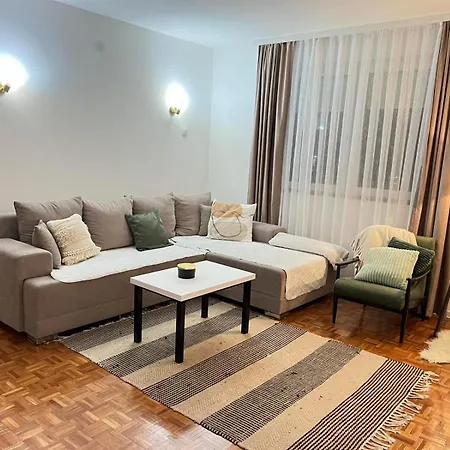 Ogledalce, 51m2, Potpuno Opremljeno, Smestaj Kruševac