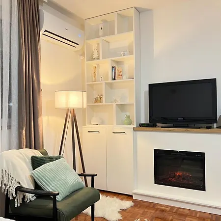 Ogledalce, 51m2, Potpuno Opremljeno, Smestaj *