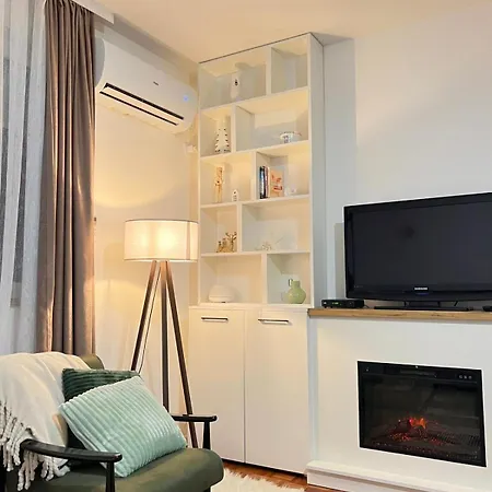 Apartmán Ogledalce, 51m2, Potpuno Opremljeno, Smestaj