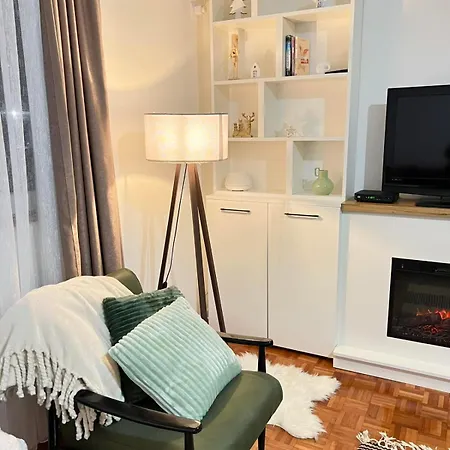 Ogledalce, 51m2, Potpuno Opremljeno, Smestaj Apartmán *