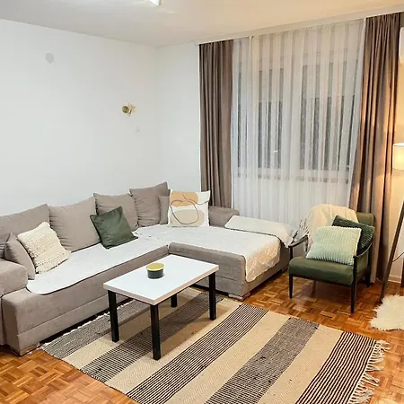 Διαμέρισμα Ogledalce, 51m2, Potpuno Opremljeno, Smestaj