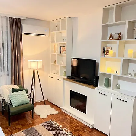 Ogledalce, 51m2, Potpuno Opremljeno, Smestaj Daire *