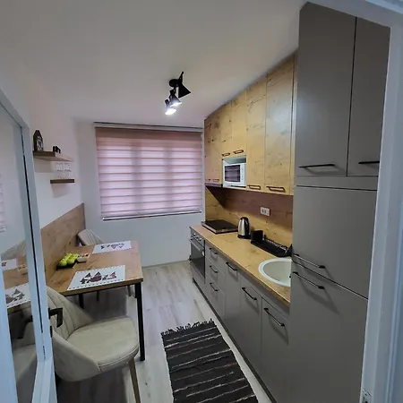 Ogledalce, 51m2, Potpuno Opremljeno, Smestaj Daire