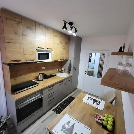 Ogledalce, 51m2, Potpuno Opremljeno, Smestaj Apartmán