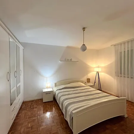 Ogledalce, 51m2, Potpuno Opremljeno, Smestaj Kruševac