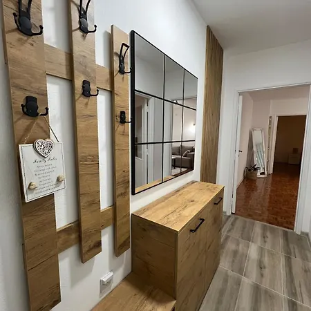 Daire Ogledalce, 51m2, Potpuno Opremljeno, Smestaj