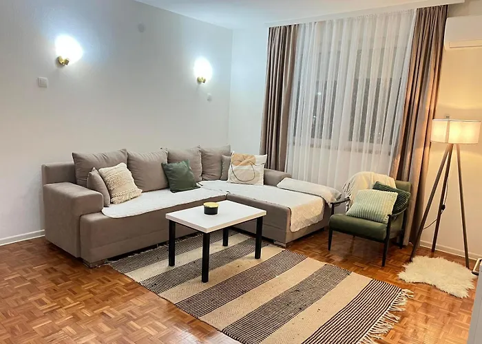 Ogledalce, 51m2, Potpuno Opremljeno, Smestaj Kruševac