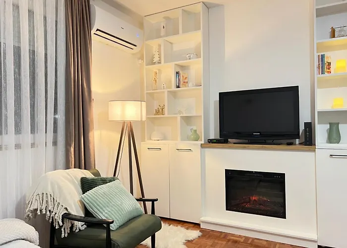 Ogledalce, 51m2, Potpuno Opremljeno, Smestaj *