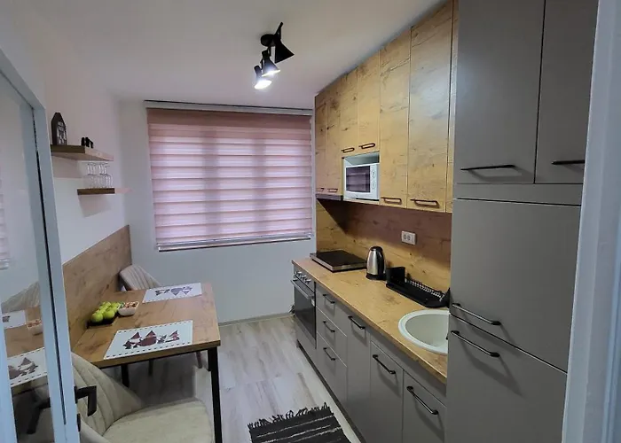 Ogledalce, 51m2, Potpuno Opremljeno, Smestaj 公寓