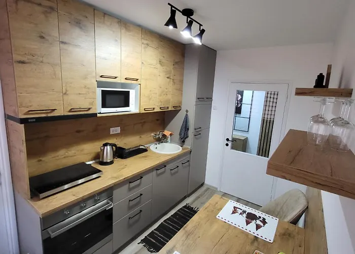 Ogledalce, 51m2, Potpuno Opremljeno, Smestaj 公寓