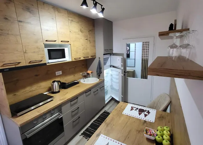 Ogledalce, 51m2, Potpuno Opremljeno, Smestaj Kruševac